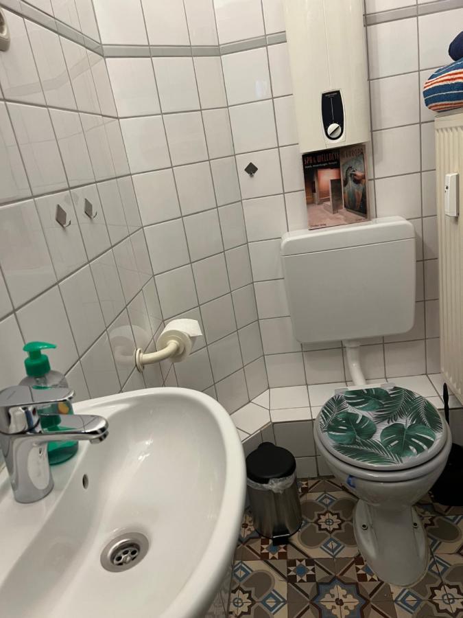 Private Schlafzimmer Mit Wc Dusche Мьонхенгладбах Екстериор снимка